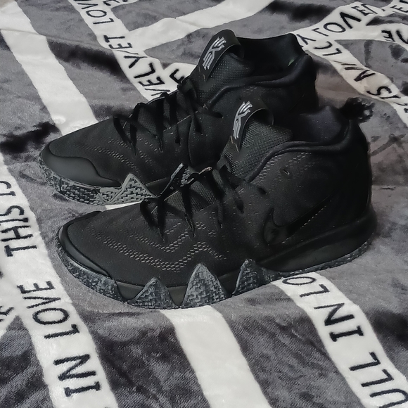 kyrie blackout